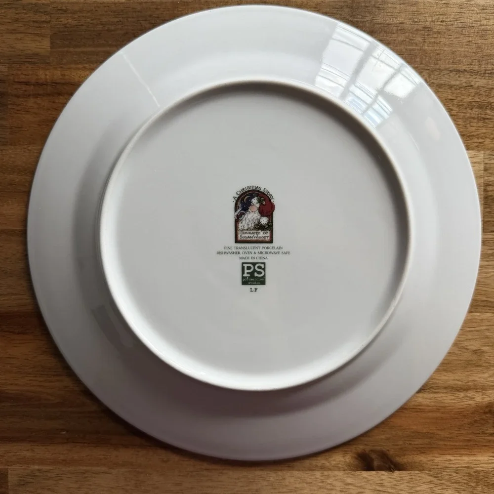 PORTMEIRION STUDIO 4-PC Susan Winget A CHRISTMAS STORY Dinner Plates Santa Claus